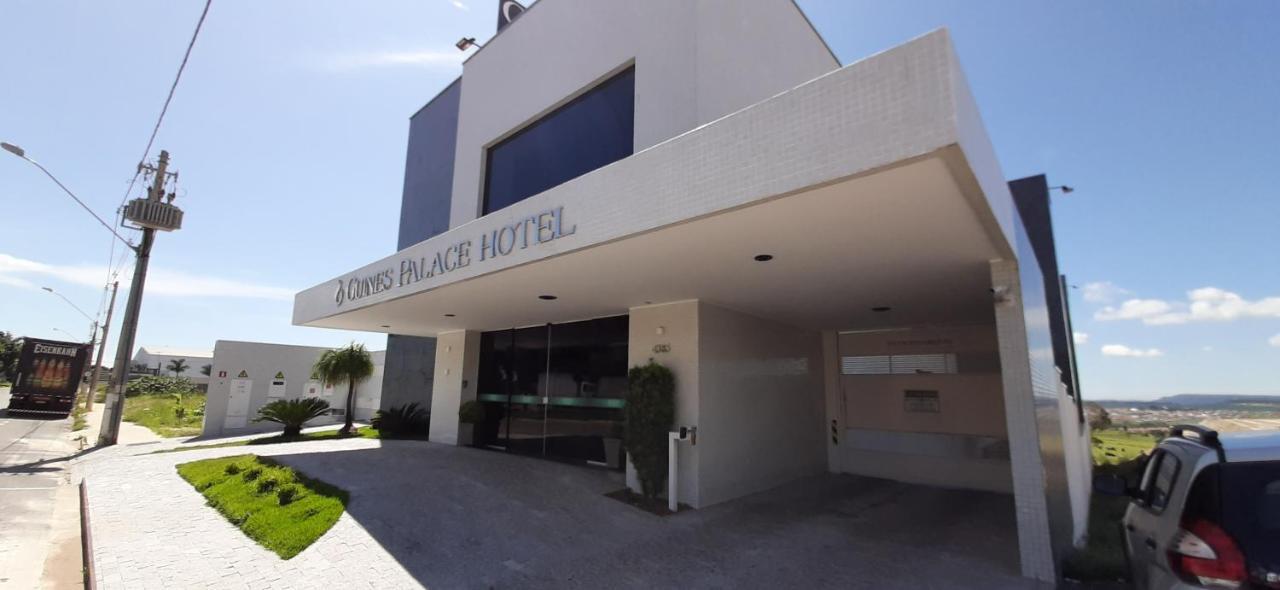 Guines Palace Hotel Patrocínio Esterno foto